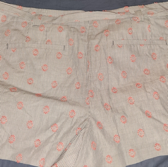 LOFT | NWT Tie Waist Embroidered Shorts Size 16 - Picture 4 of 5